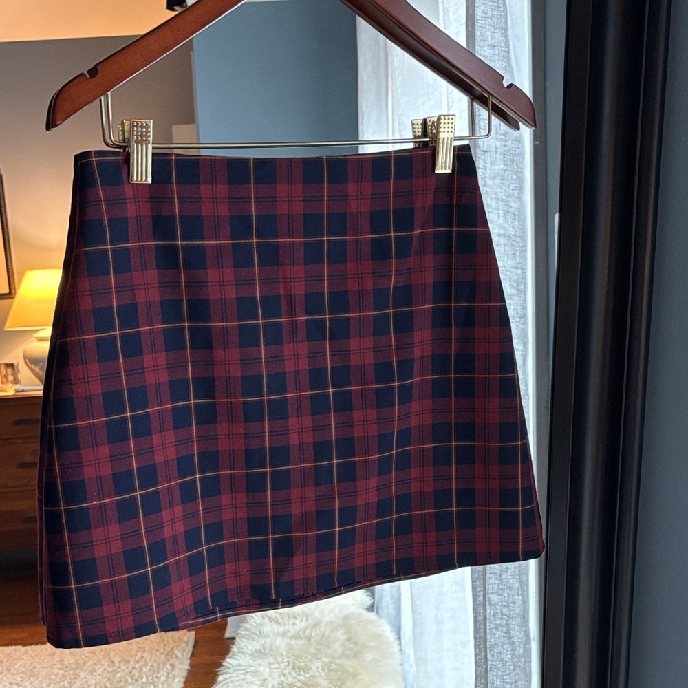 Aritzia Plaid Mini Skirt in Red and Navy
